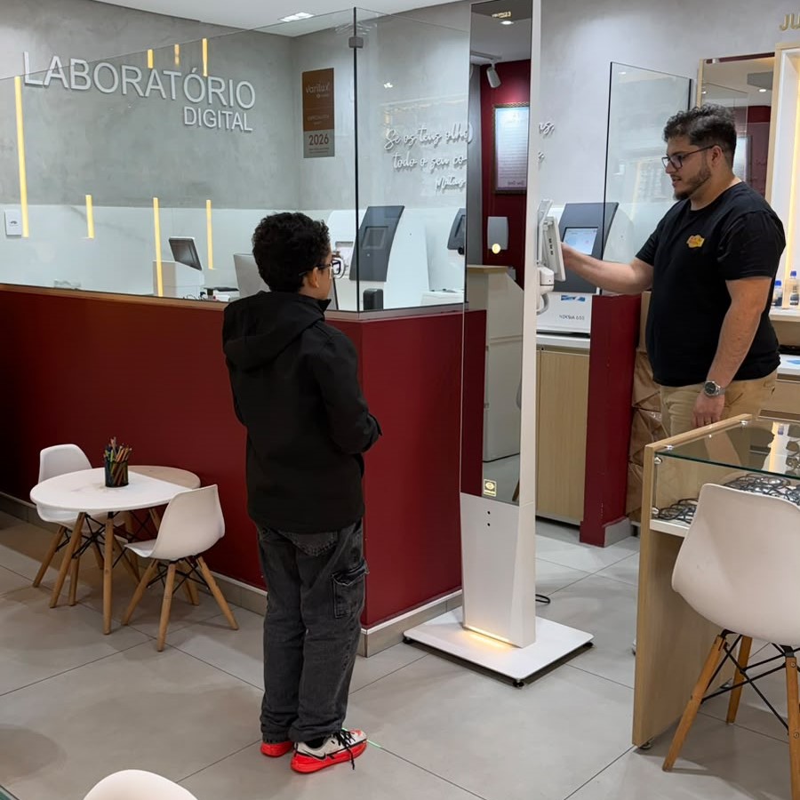 Atendimento com Visioffice³ nas Óticas Original